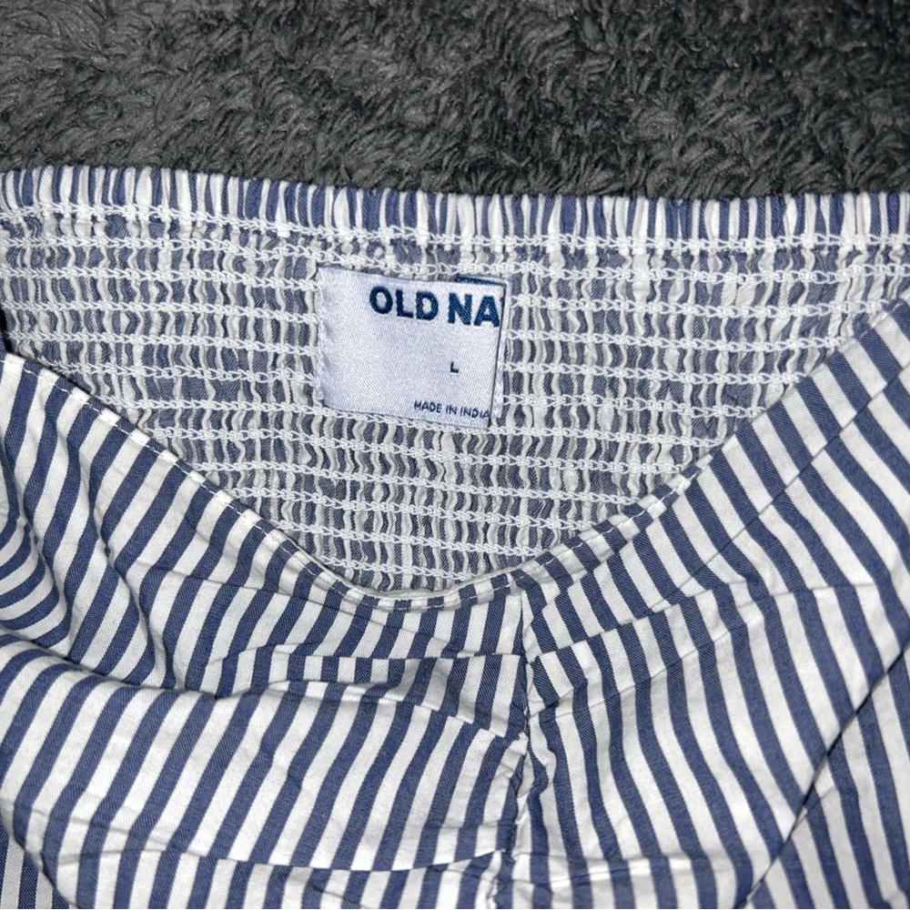 Old Navy Blouse - Picture 3 of 4